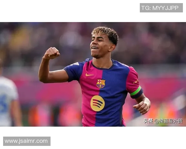 2025年足球球星排名前五名揭晓 谁是足坛最强人物的竞争者 2025年足球球星排名前五名揭晓 谁是足坛最强人物的竞争者