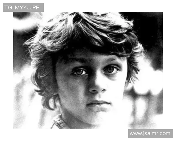 以足球球星成长历程为主题展开写作展示学习成果 以足球球星成长历程为主题展开写作展示学习成果