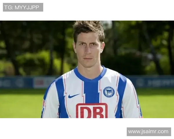 带弗字的足球球星盘点及其职业生涯亮点解析 带弗字的足球球星盘点及其职业生涯亮点解析